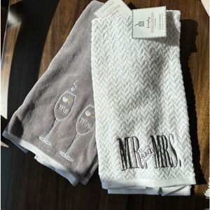 NWT Wedding Hand Towels (2) White/grey - Cotton/embroidered